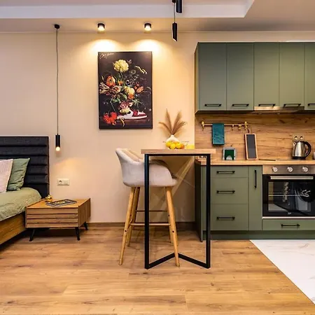 Hills Close To Medical *