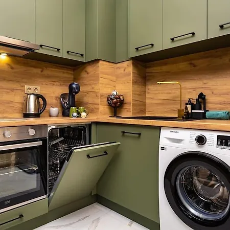 Apartment Hills Close To Medical