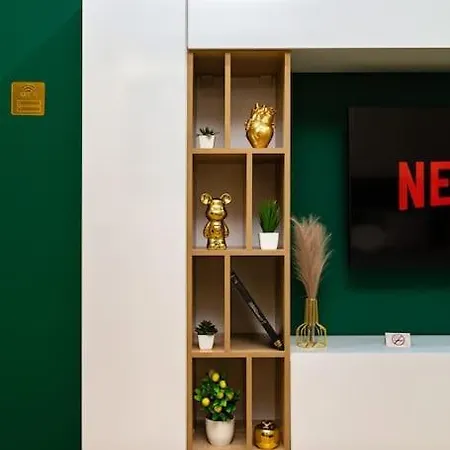 Hills Close To Medical