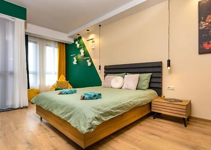 Hills Close To Medical *