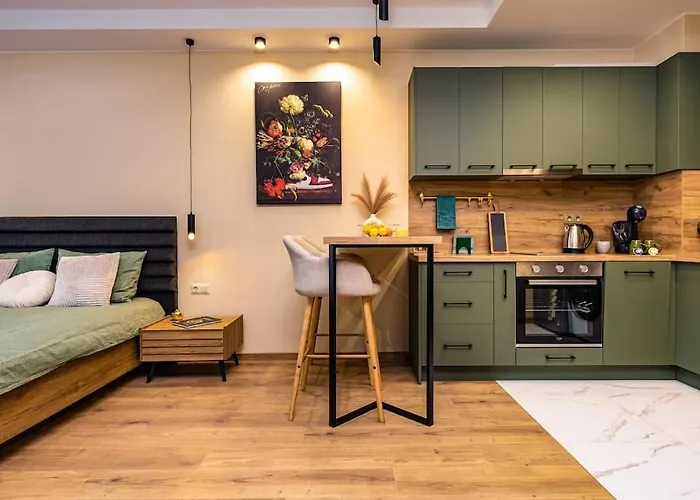 Hills Close To Medical *